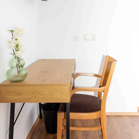 Roseggercafé Homestay szállás *